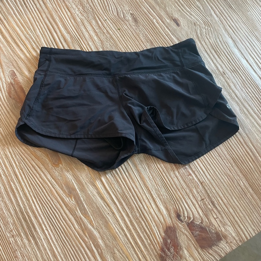 Lululemon speed up short 2.5 inch